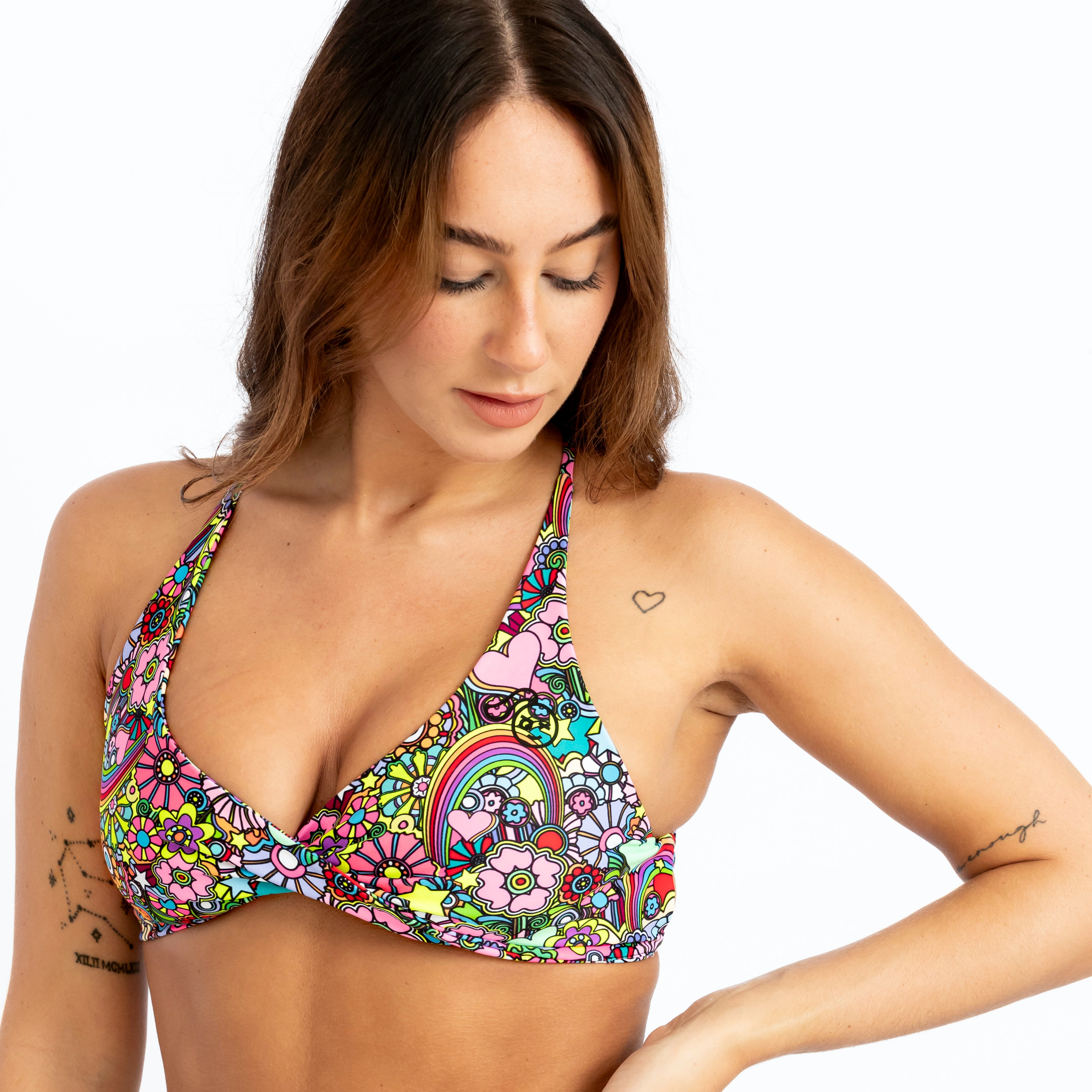 tough cherry twisted sports bra in blooming bright print logo view