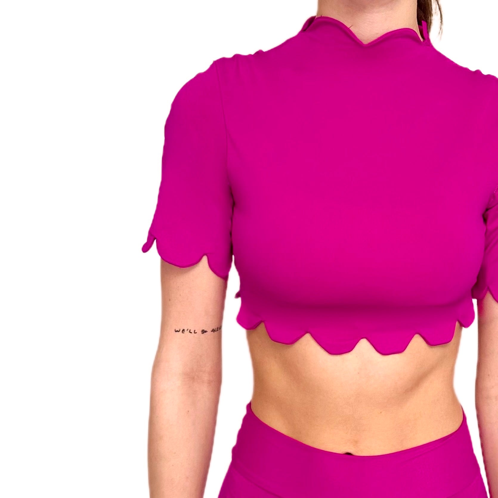 Scallop Cropped Rash Guard